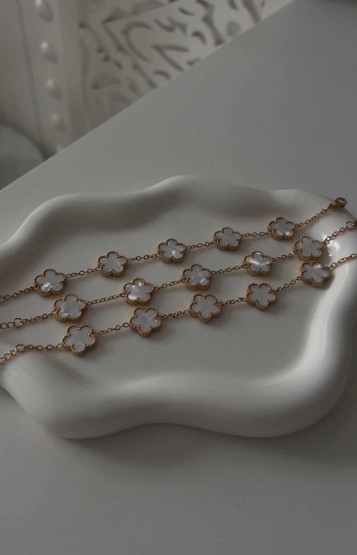 Warda bracelet white