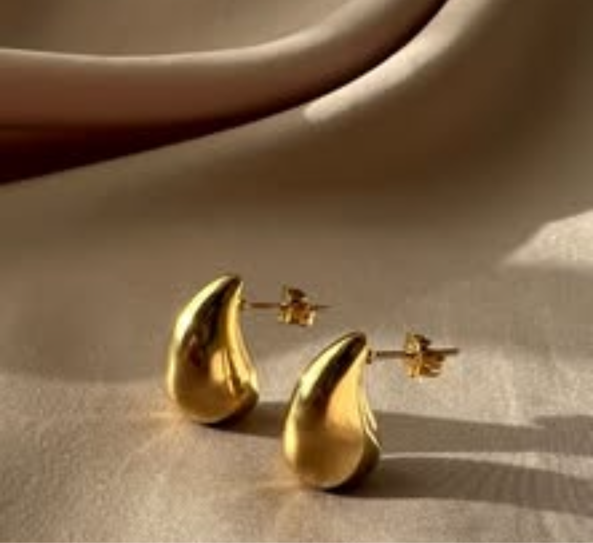 Teardrop earrings
